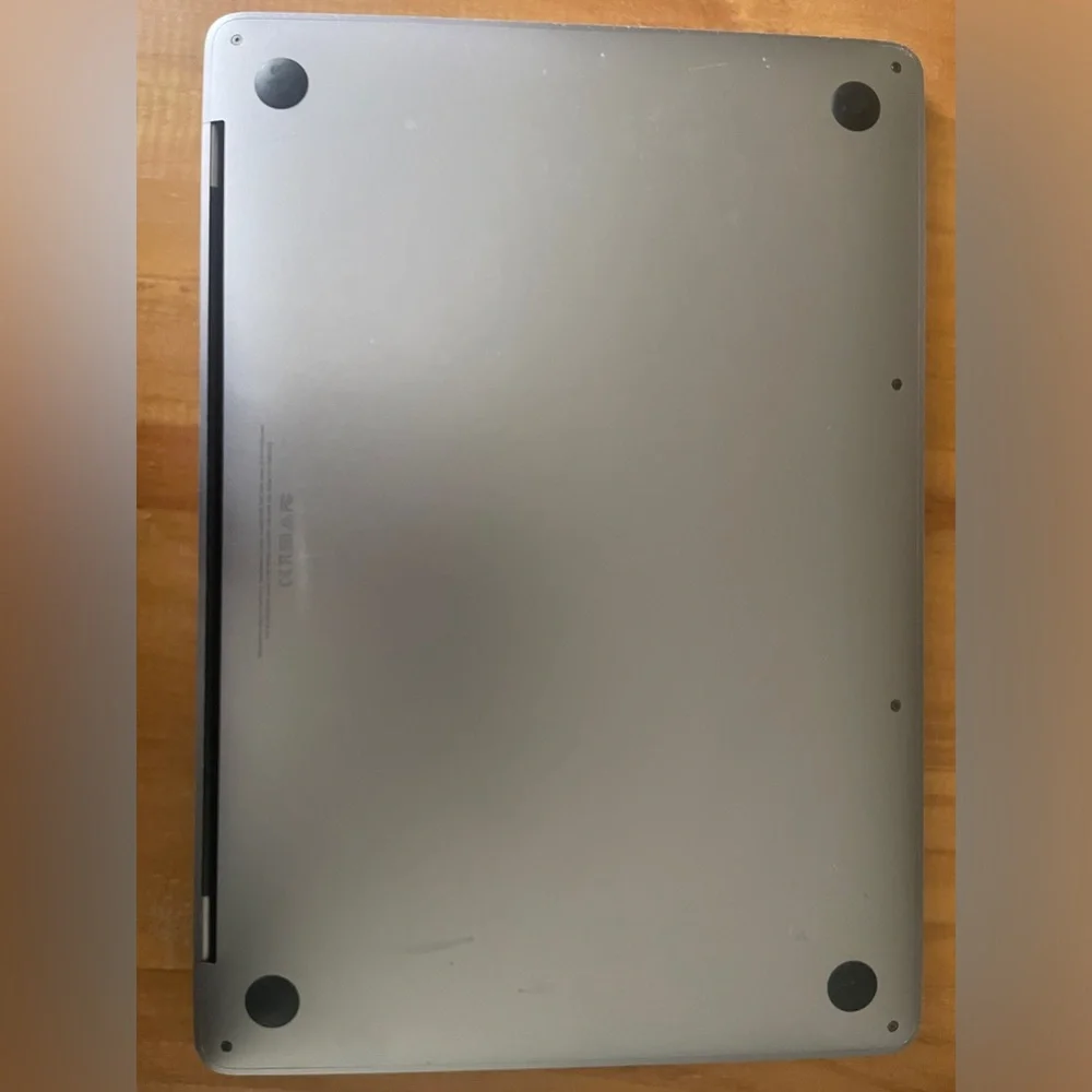 APPLE 2017 MacBook Pro